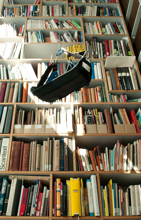 erik_bookshelf1